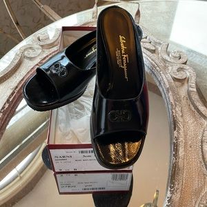 Narni style black leather Salvatore Ferragamo shoes